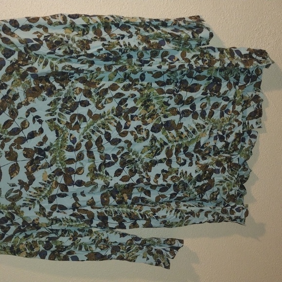 J.Jill Leaf Design Top with Button Detailing Down Back 3/4 Sleeve Earthy M - Picture 3 of 8